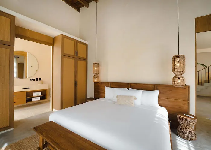 Stylish 3-bedroom With Private Pool